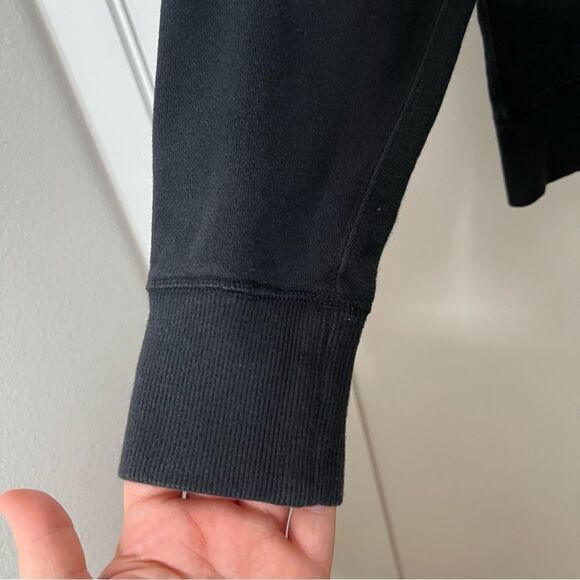 Kaws x Uniqlo Sesame Street Sweatshirt Unisex Size XS Black Embroidered Crewneck - Picture 6 of 13